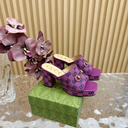 GUCCI HORSEBIT SLIDE SANDAL IN VIOLET MONOGRAM CANVAS AND SHEEPSKIN LINING