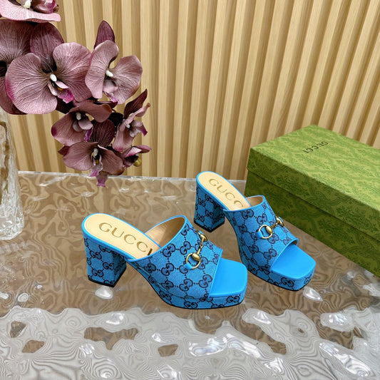 GUCCI HORSEBIT SLIDE SANDAL IN AZURE BLUE MONOGRAM CANVAS AND SHEEPSKIN LINING