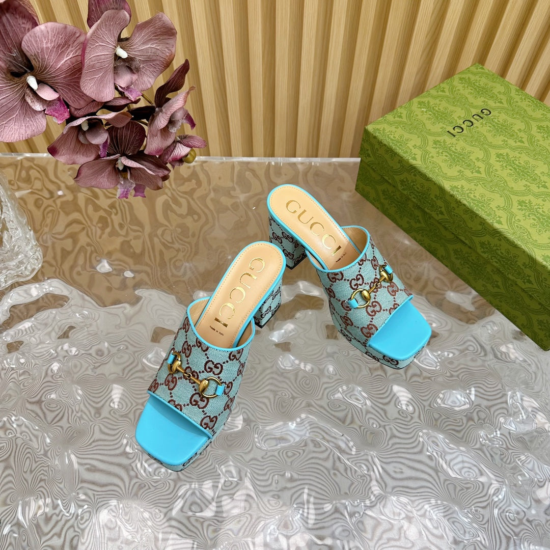 GUCCI HORSEBIT SLIDE SANDAL IN SKY BLUE MONOGRAM CANVAS AND SHEEPSKIN LINING