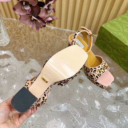 GUCCI HORSEBIT HIGH-HEEL SANDAL WITH LEOPARD PRINT IN LIGHT PINK VELVET AND CALFSKIN LINING