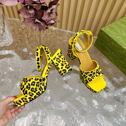 GUCCI HORSEBIT HIGH-HEEL SANDAL WITH LEOPARD PRINT IN BRIGHT YELLOW VELVET AND CALFSKIN LINING