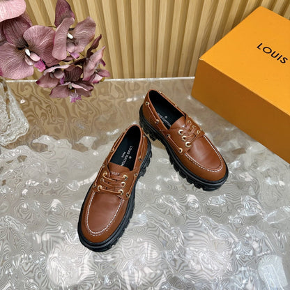 LOUIS VUITTON LV RECORD BOAT SHOE IN BRONZE BROWN GLOSSY CALFSKIN