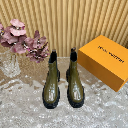 LOUIS VUITTON BOTTINE LV BEAUBOURG IN ARMY GREEN GLOSSY CALFSKIN