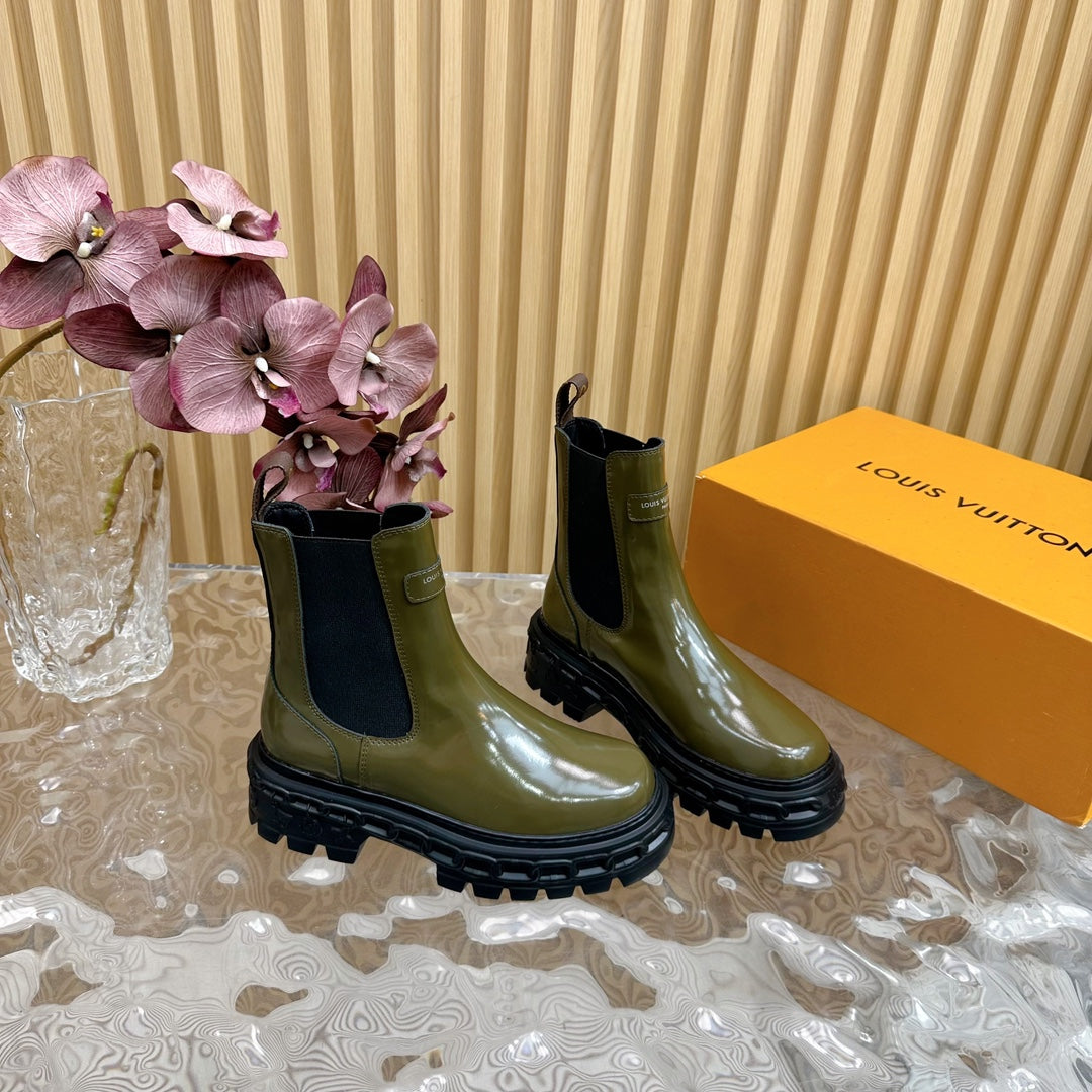 LOUIS VUITTON BOTTINE LV BEAUBOURG IN ARMY GREEN GLOSSY CALFSKIN