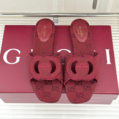 GUCCI SLIDE SANDALS IN RED FABRIC EMBOSSED LOGO STYLE 4