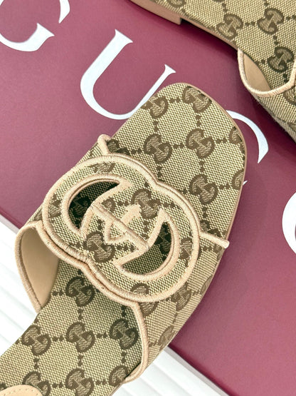 GUCCI SLIDE SANDALS IN DARK BEIGE FABRIC EMBOSSED LOGO STYLE 3