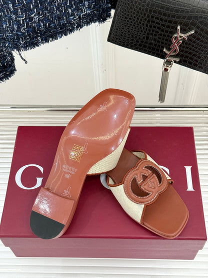 GUCCI SLIDE SANDALS IN BROWN AND CREAM WHITE CALFSKIN