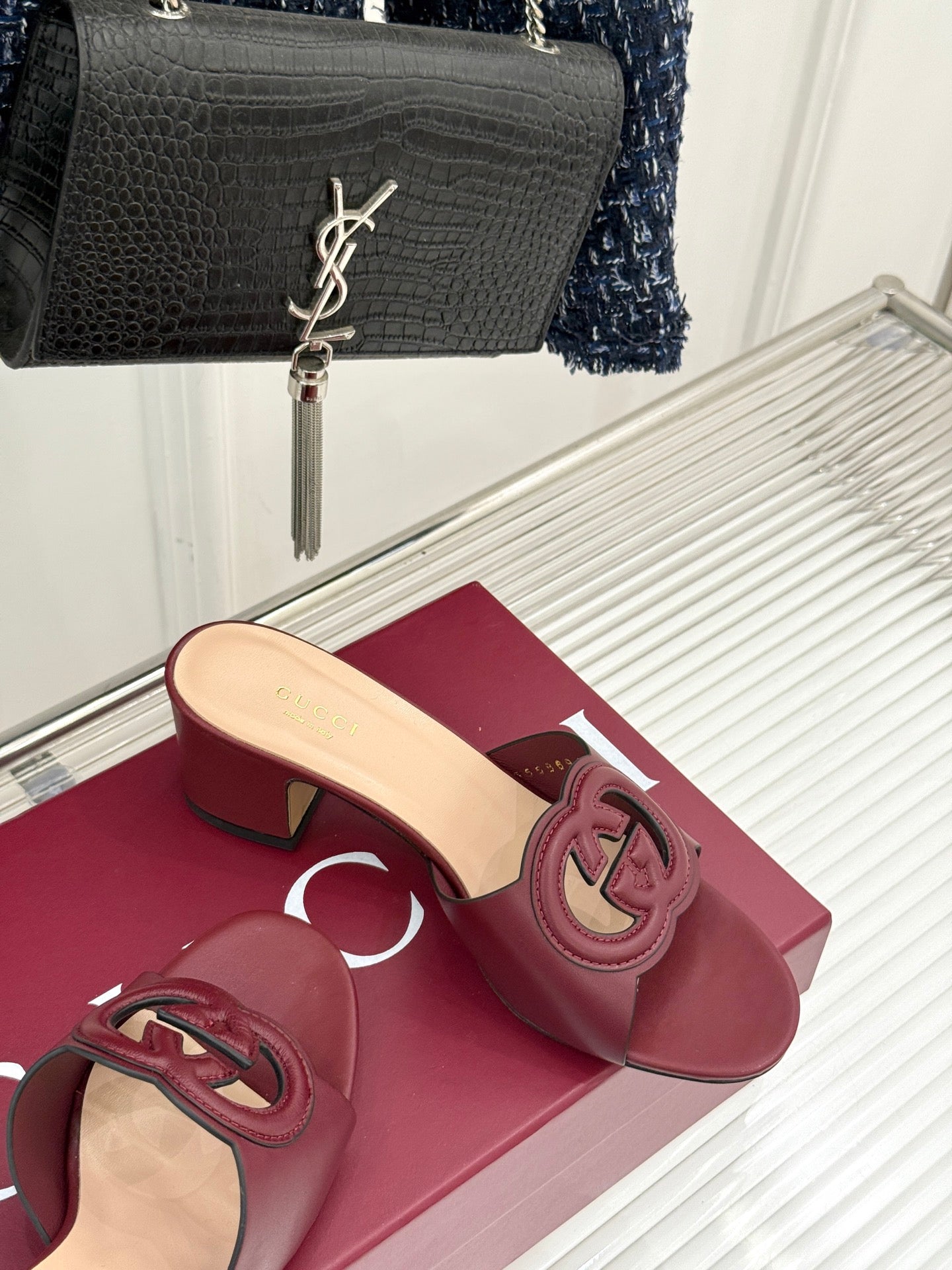 GUCCI MID-HEEL MULE IN RED CALFSKIN