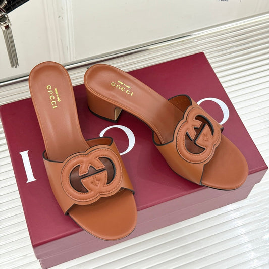 GUCCI MID-HEEL MULE IN RUST BROWN CALFSKIN