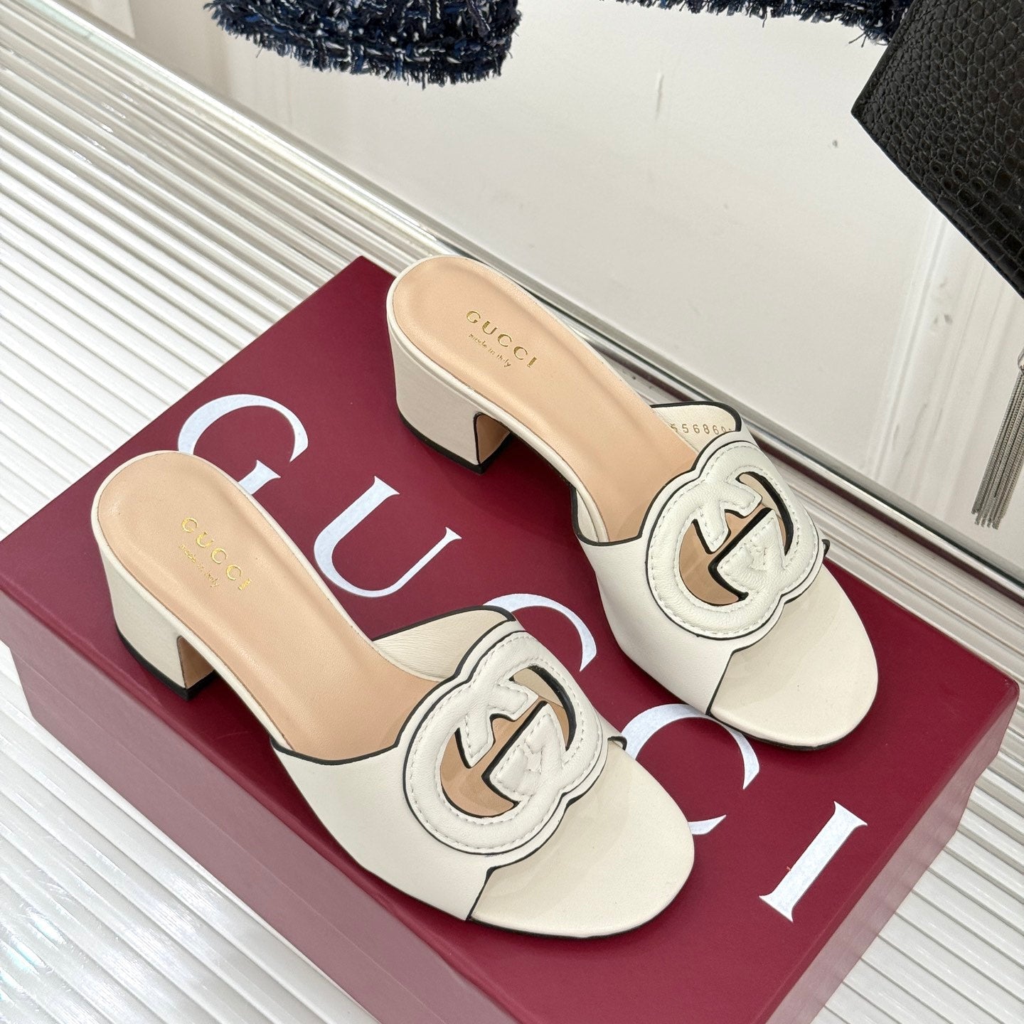 GUCCI MID-HEEL MULE IN CREAM WHITE CALFSKIN