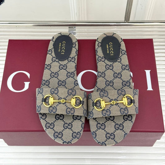 GUCCI SLIDE SANDALS IN WARM BEIGE FABRIC EMBOSSED LOGO