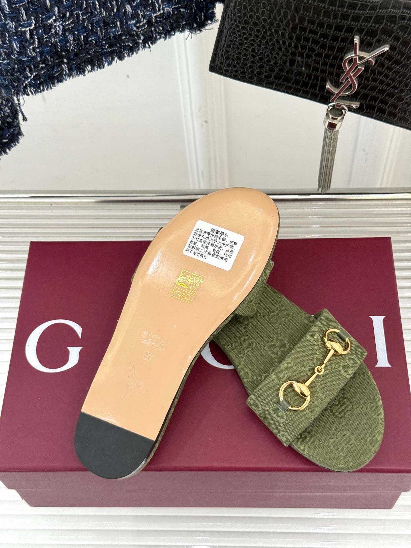 GUCCI SLIDE SANDALS IN MOSS GREEN FABRIC EMBOSSED LOGO