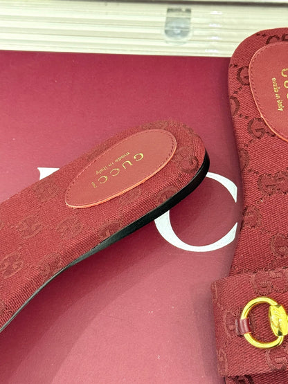 GUCCI SLIDE SANDALS IN RED FABRIC EMBOSSED LOGO