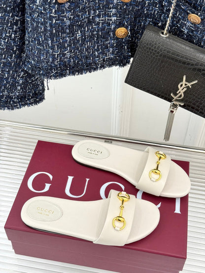 GUCCI SLIDE SANDALS IN WHITE CALFSKIN WITH GOLD HARDWARE