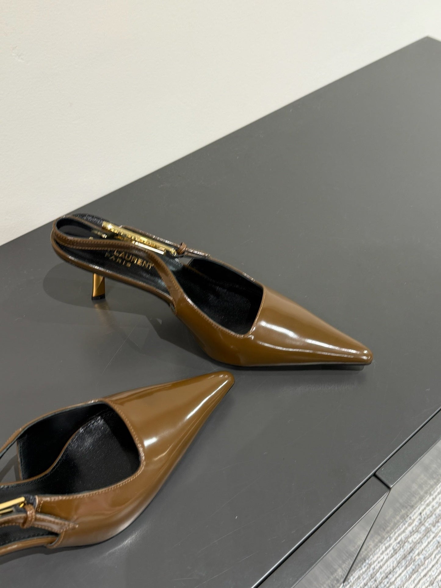 LOUIS VUITTON LEE SLINGBACK PUMPS 75 MM IN COFFEE BROWN PATENT CALFSKIN