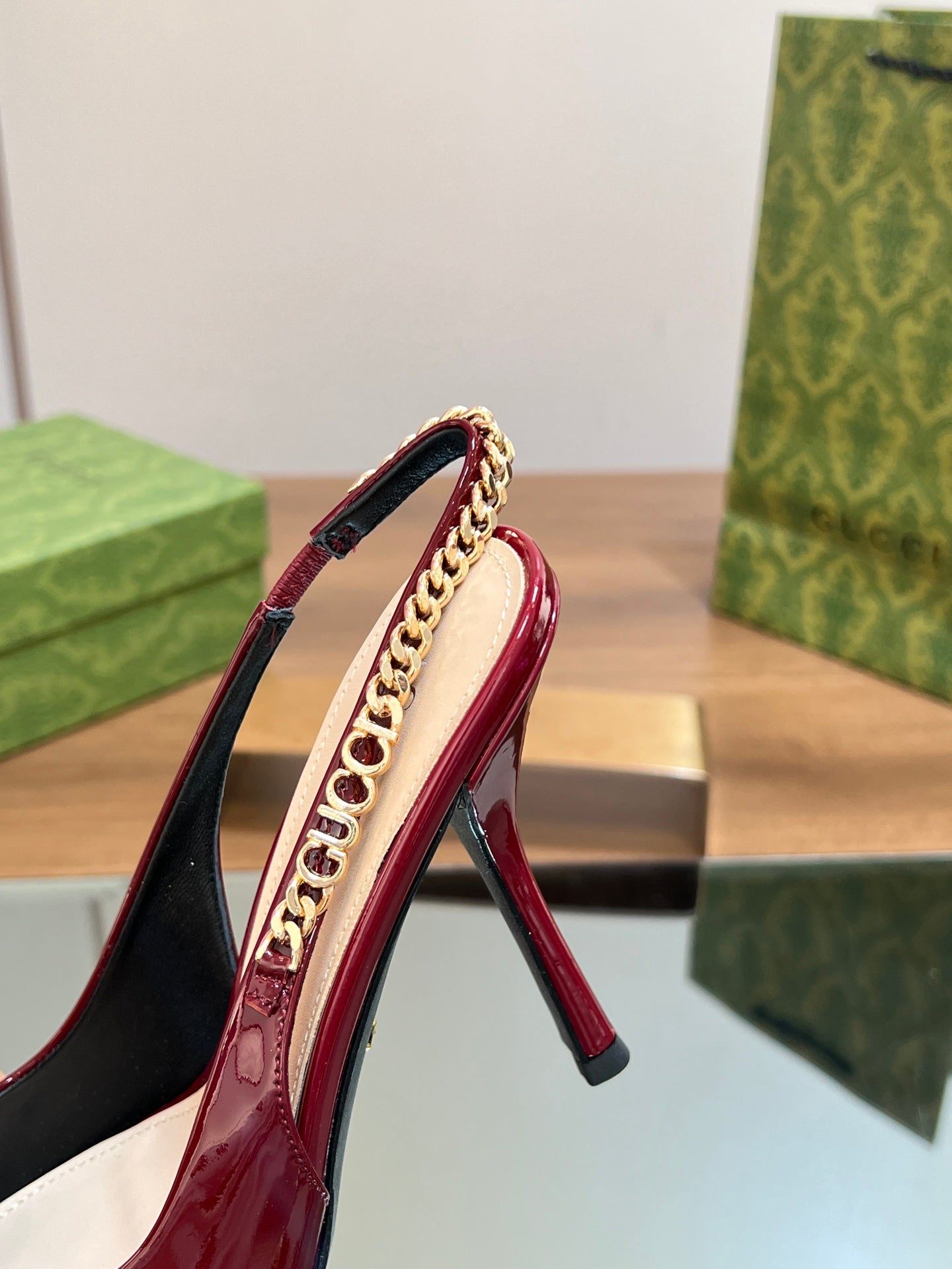 GUCCI SIGNORIA SLINGBACK PUMP BLOOD LAMBSKIN
