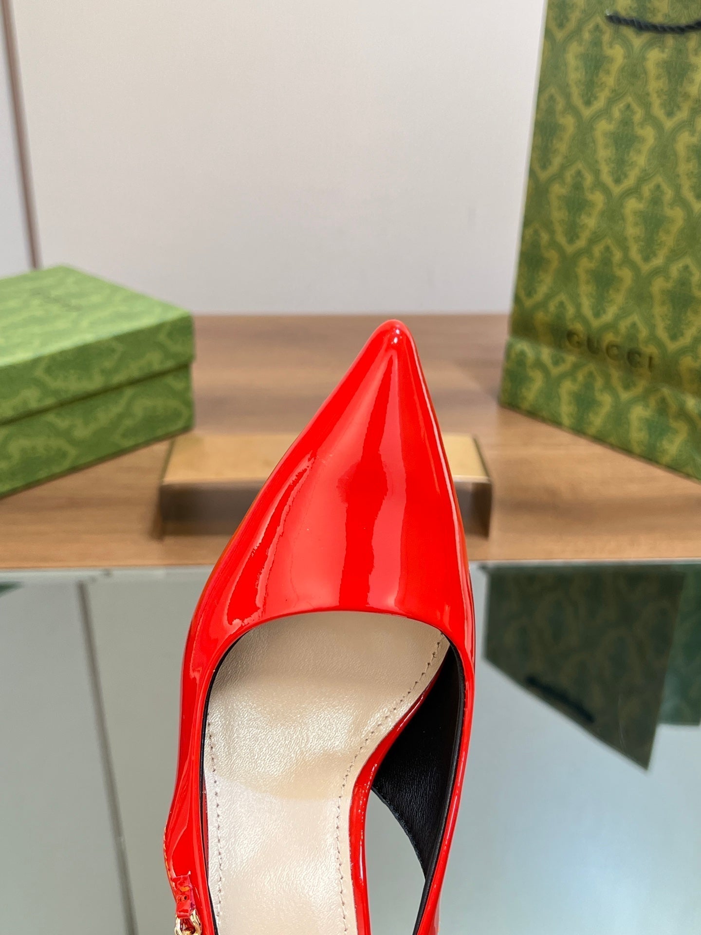 GUCCI SIGNORIA SLINGBACK PUMP CANDY LAMBSKIN