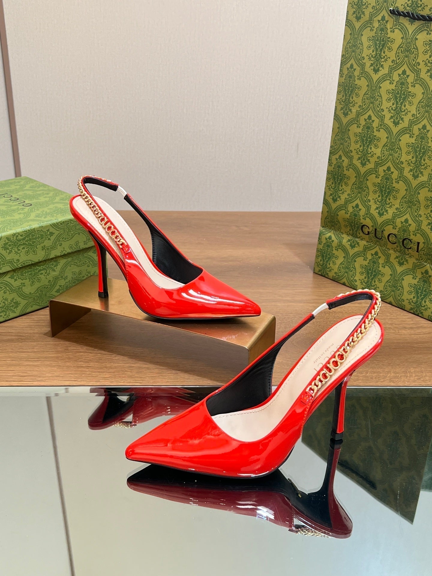 GUCCI SIGNORIA SLINGBACK PUMP CANDY LAMBSKIN
