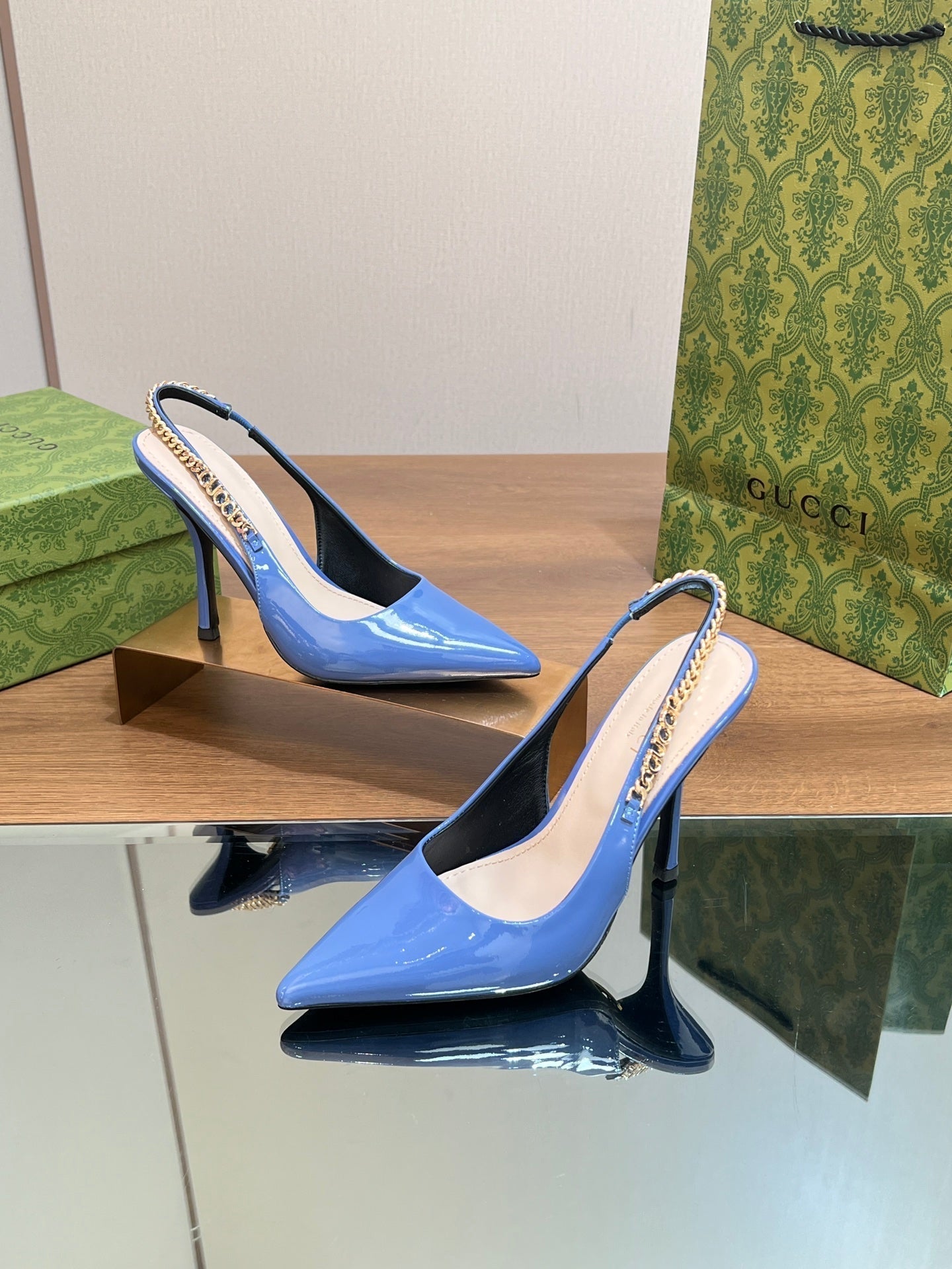 GUCCI SIGNORIA SLINGBACK PUMP SAPPHIRE LAMBSKIN