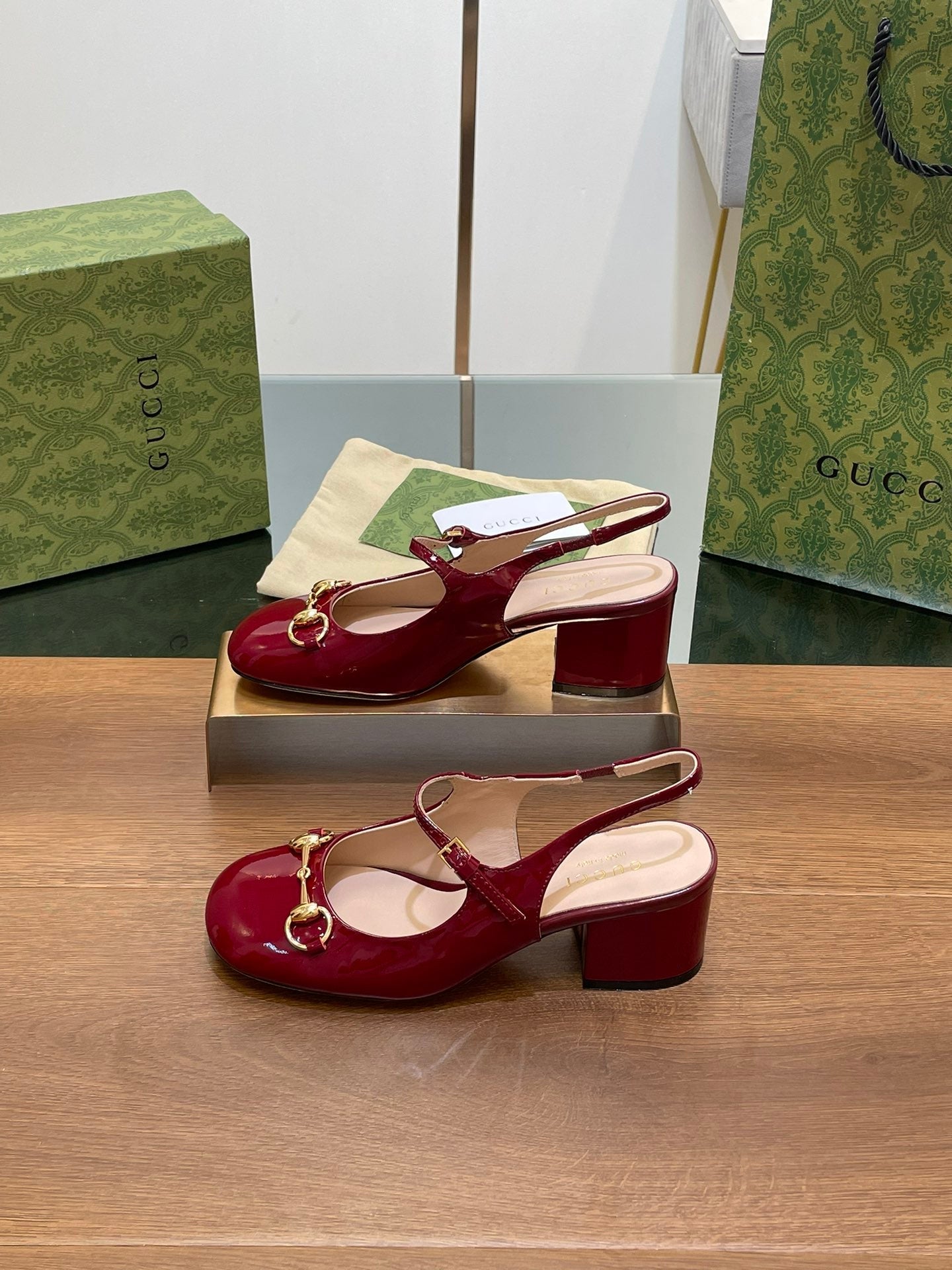 GUCCI HORSEBIT PUMP SCARLET LAMBSKIN
