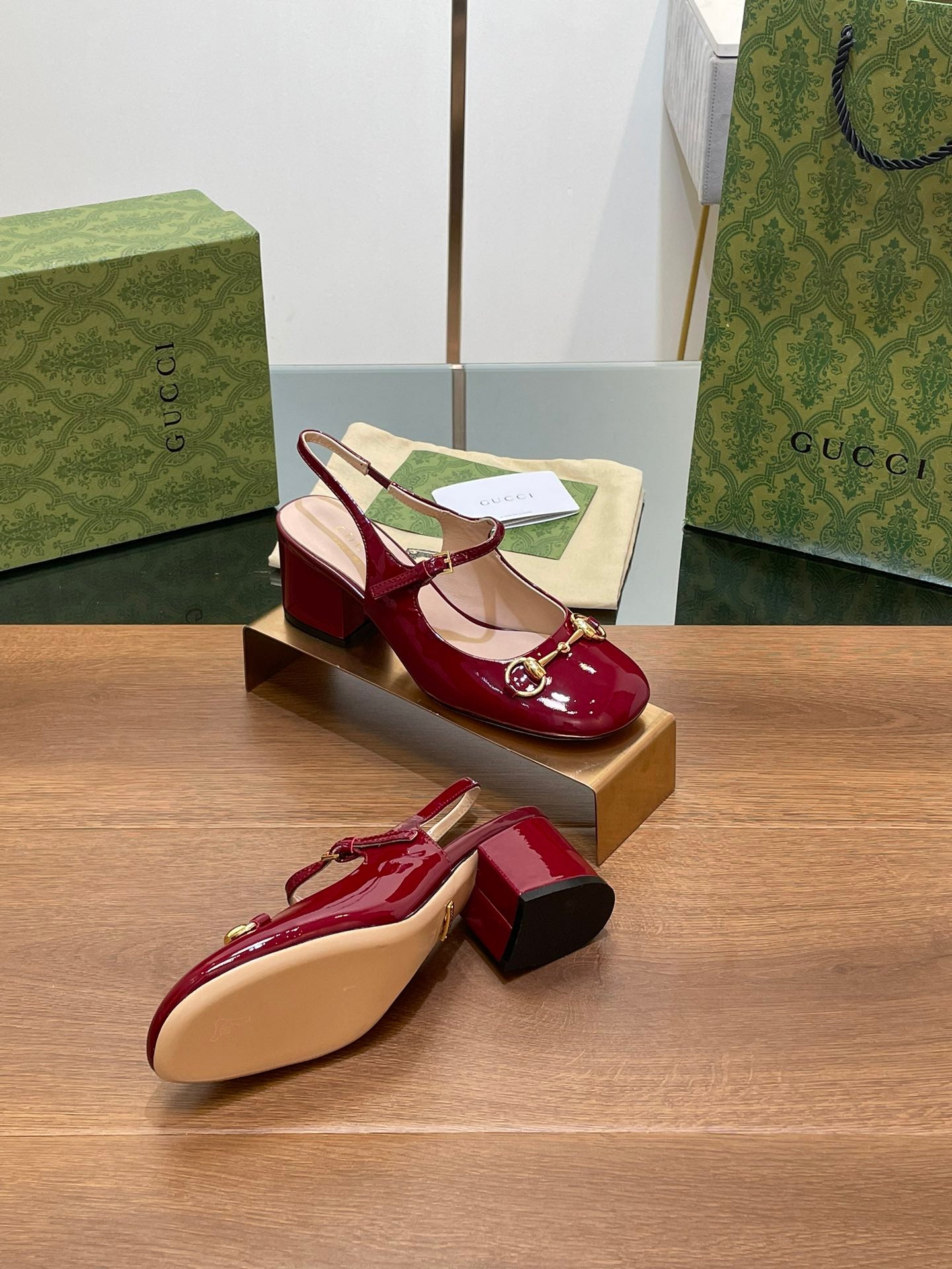 GUCCI HORSEBIT PUMP SCARLET LAMBSKIN