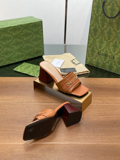 GUCCI SIGNORIA SLIDE SANDAL CARAMEL DENIM
