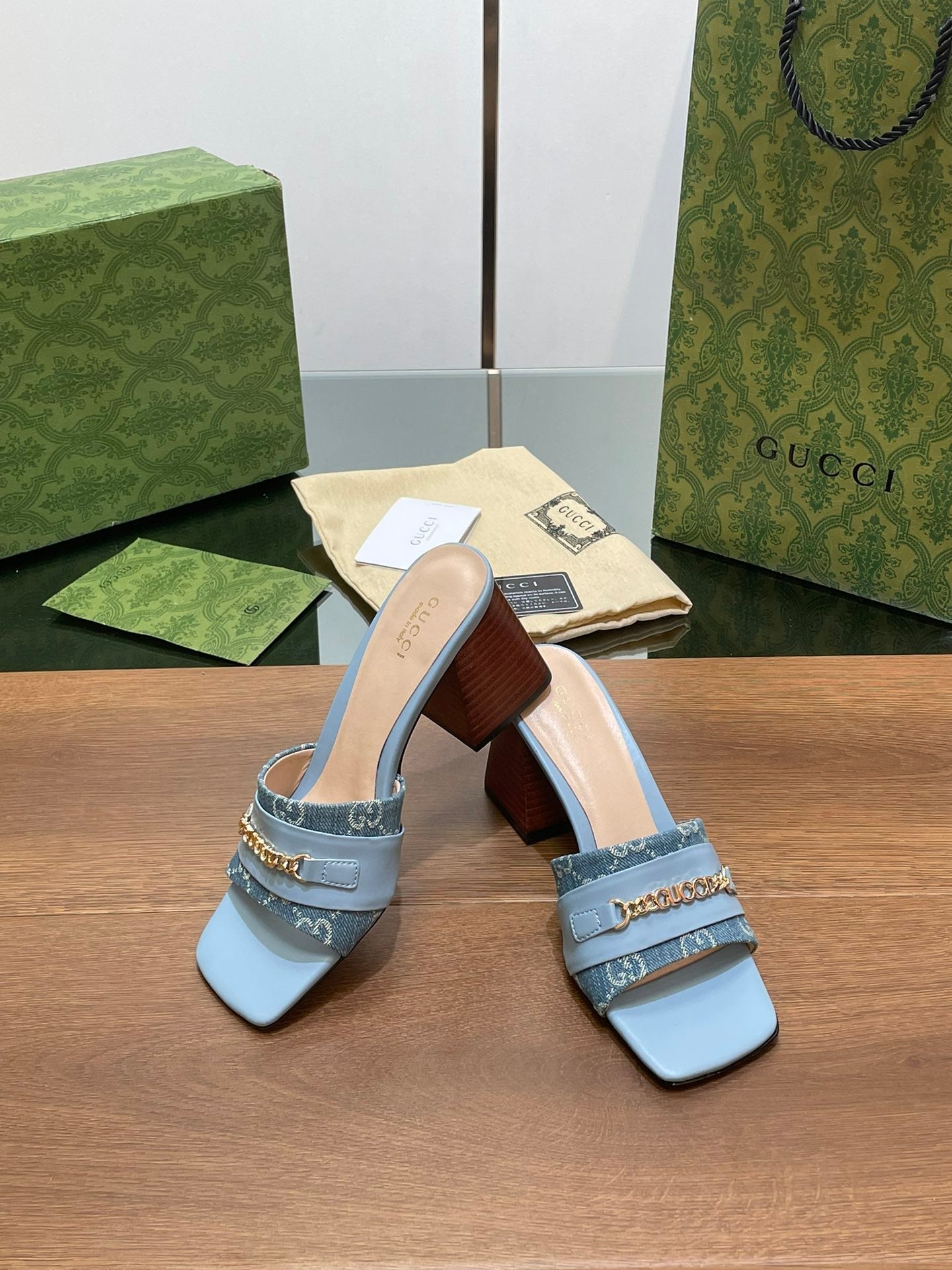GUCCI SIGNORIA SLIDE SANDAL SKY DENIM