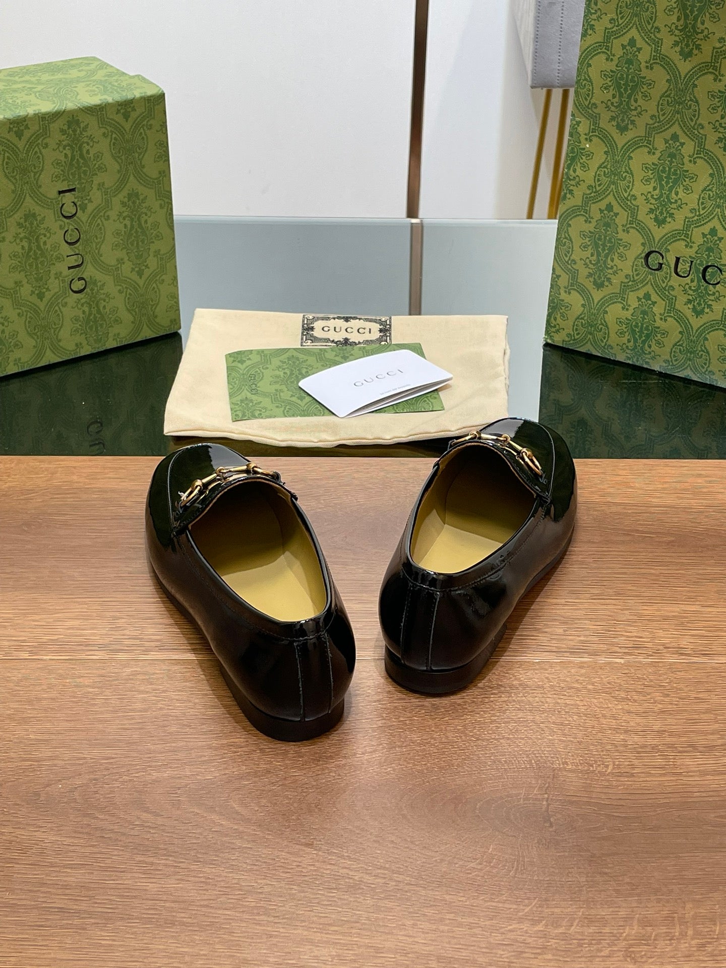 GUCCI JORDAAN LOAFER GLOSSY BLACK LAMBSKIN