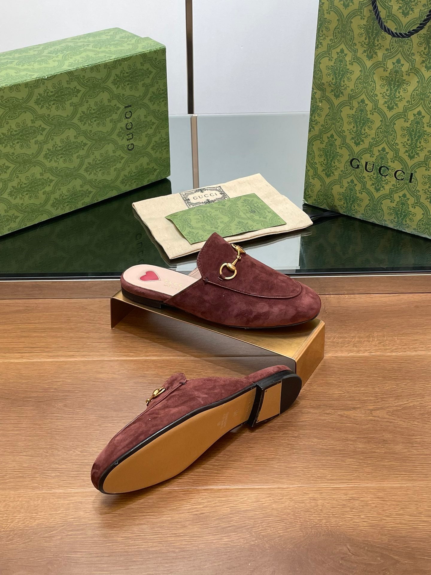 GUCCI HORSEBIT MULE IN UMBER BROWN SUEDE WITH GOLD HARDWARE