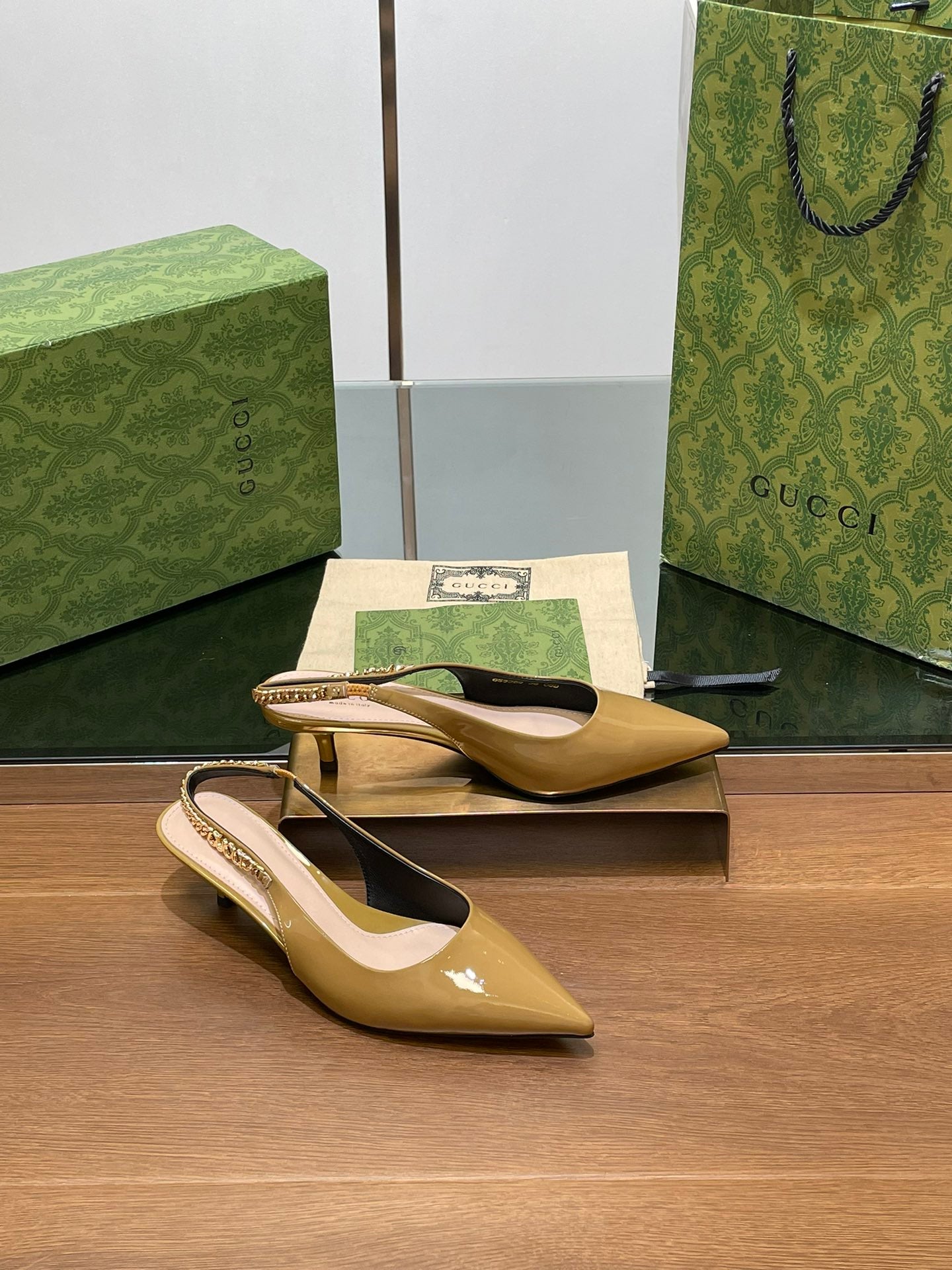 GUCCI HIGH SLINGBACK 4.5 CM IN DIJON YELLOW GLOSSY CALFSKIN WITH GOLD HARDWARE