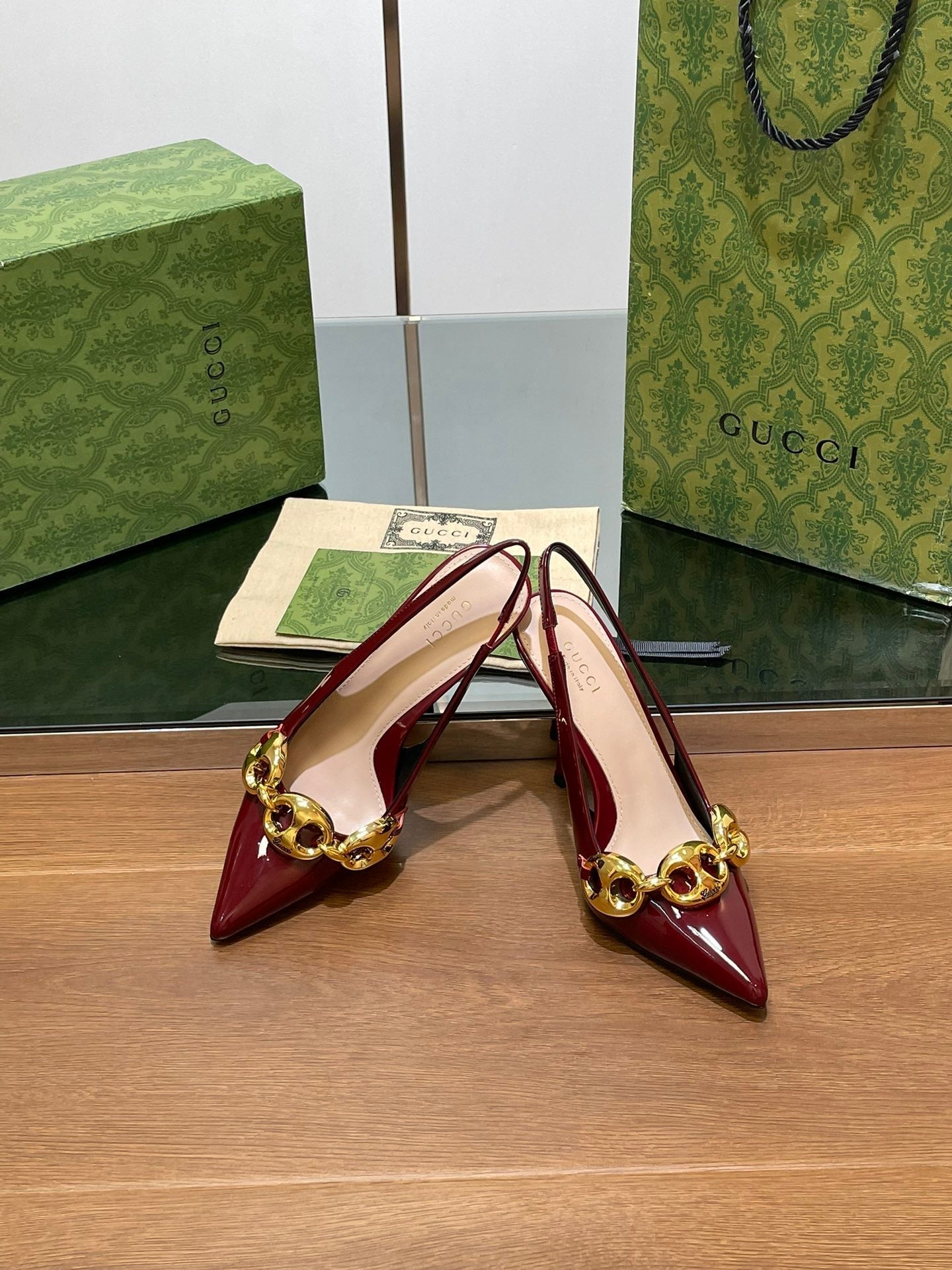 GUCCI HIGH SLINGBACK 10.5 CM IN WINE RED GLOSSY CALFSKIN WITH GOLD HARDWARE