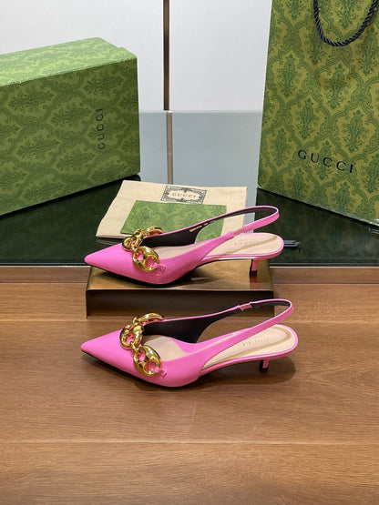 GUCCI MID-HEELED SLINGBACK 4.5 CM IN FUSICA PINK GLOSSY CALFSKIN WITH GOLD HARDWARE