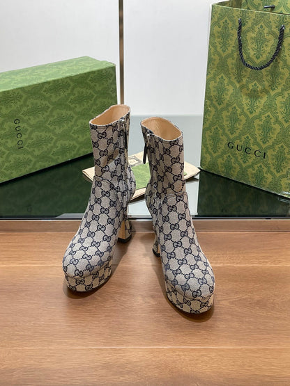 GUCCI SHORT BOOTS 11.5 CM IN BLACK MIX BEIGE MONOGRAM JACQUARD FABRIC