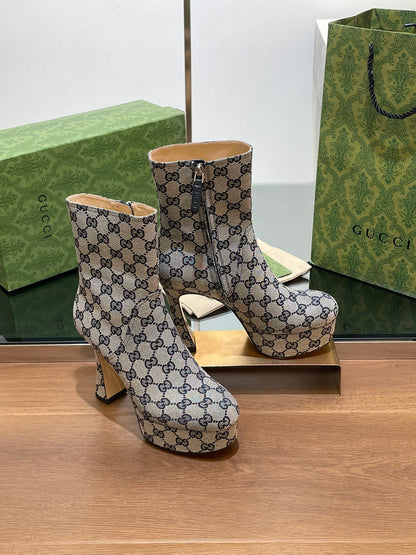 GUCCI SHORT BOOTS 11.5 CM IN BLACK MIX BEIGE MONOGRAM JACQUARD FABRIC