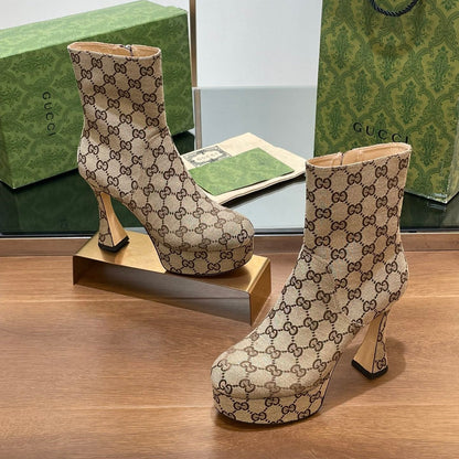 GUCCI SHORT BOOTS 11.5 CM IN CAMEL BROWN MONOGRAM JACQUARD FABRIC