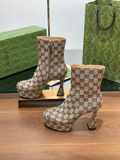 GUCCI SHORT BOOTS 11.5 CM IN CAMEL BROWN MONOGRAM JACQUARD FABRIC