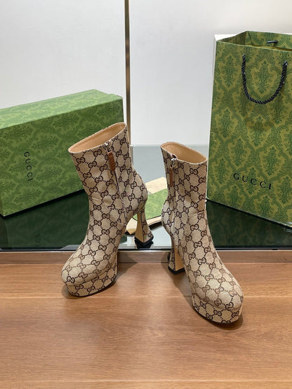 GUCCI SHORT BOOTS 11.5 CM IN CAMEL BROWN MONOGRAM JACQUARD FABRIC