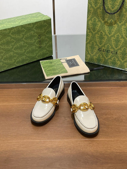 GUCCI LOAFER SHOES IN WHITE CALFSKIN WITH GOLD HARDWARE
