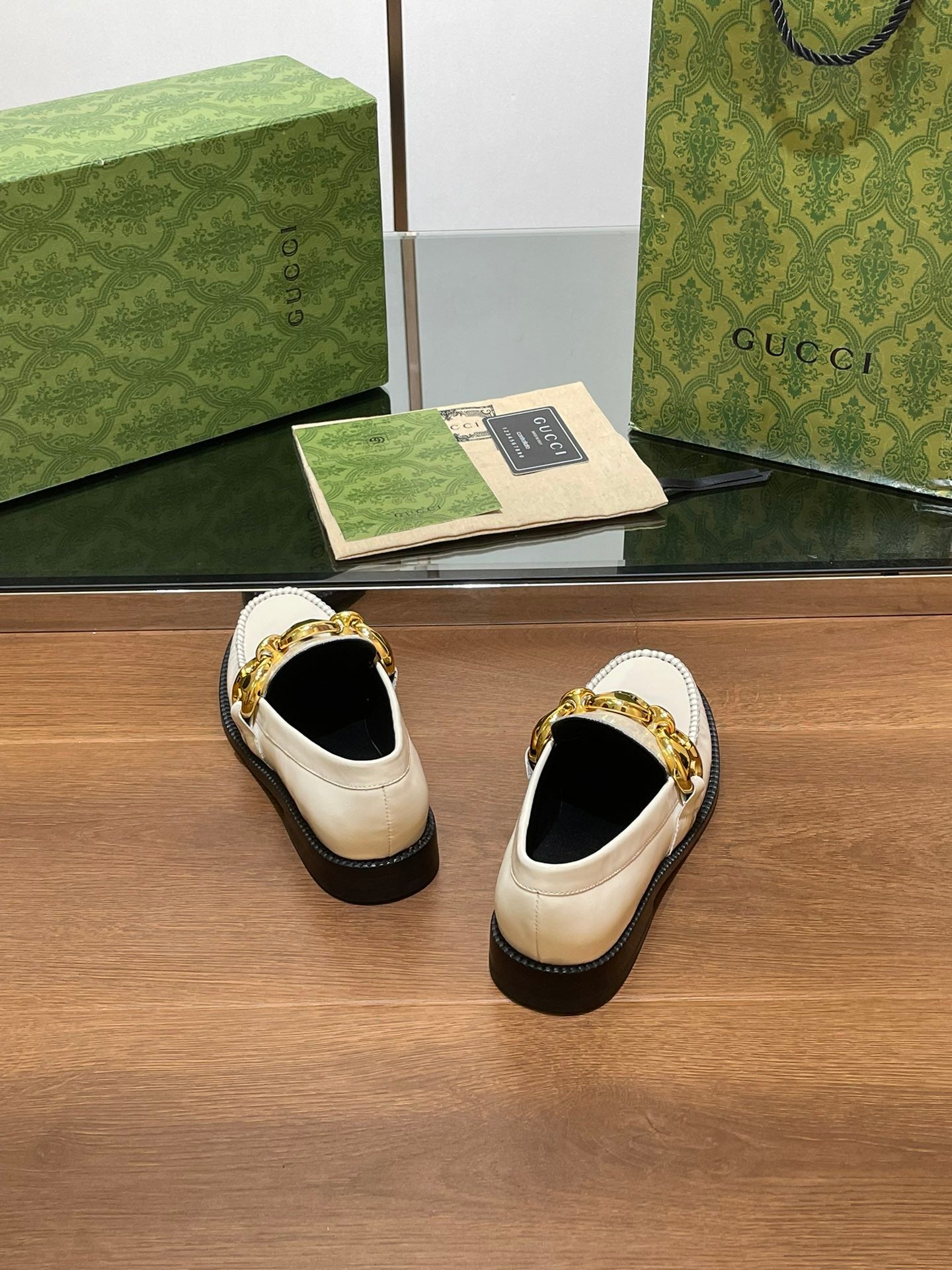 GUCCI LOAFER SHOES IN WHITE CALFSKIN WITH GOLD HARDWARE