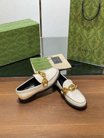 GUCCI LOAFER SHOES IN WHITE CALFSKIN WITH GOLD HARDWARE