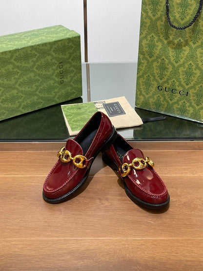 GUCCI LOAFER SHOES IN BLOOD RED CALFSKIN WITH GOLD HARDWARE