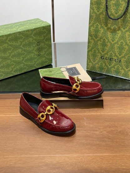 GUCCI LOAFER SHOES IN BLOOD RED CALFSKIN WITH GOLD HARDWARE