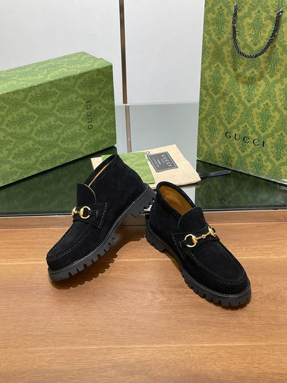 GUCCI WOMEN'S HORSEBIT ANKLE BOOT IN BLACK SUEDE
