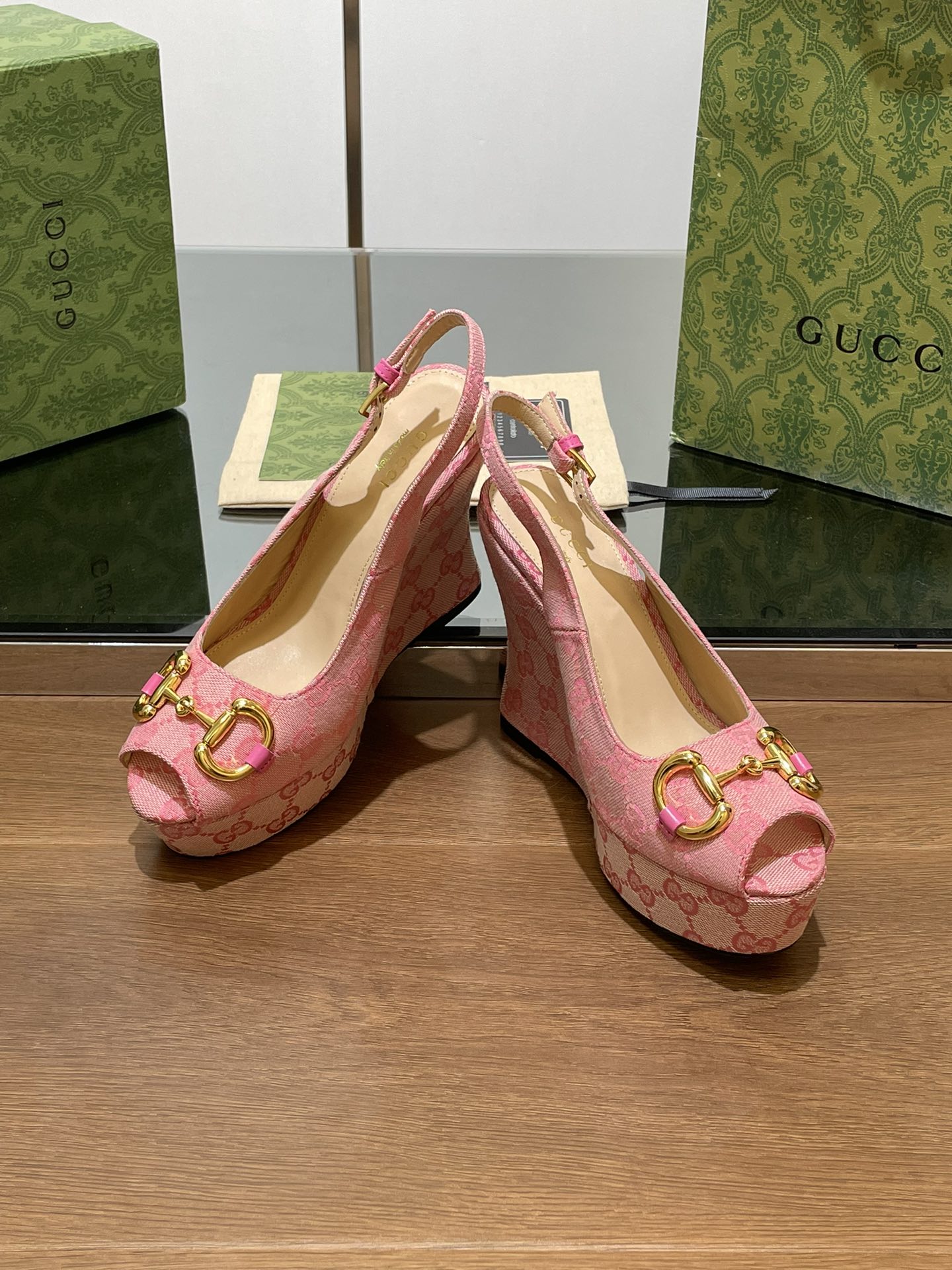 GUCCI WEDGE PLATFORM IN LIGHT PINK MONOGRAM JACQUARD FABRIC