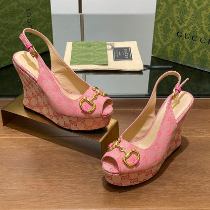 GUCCI WEDGE PLATFORM IN LIGHT PINK MONOGRAM JACQUARD FABRIC