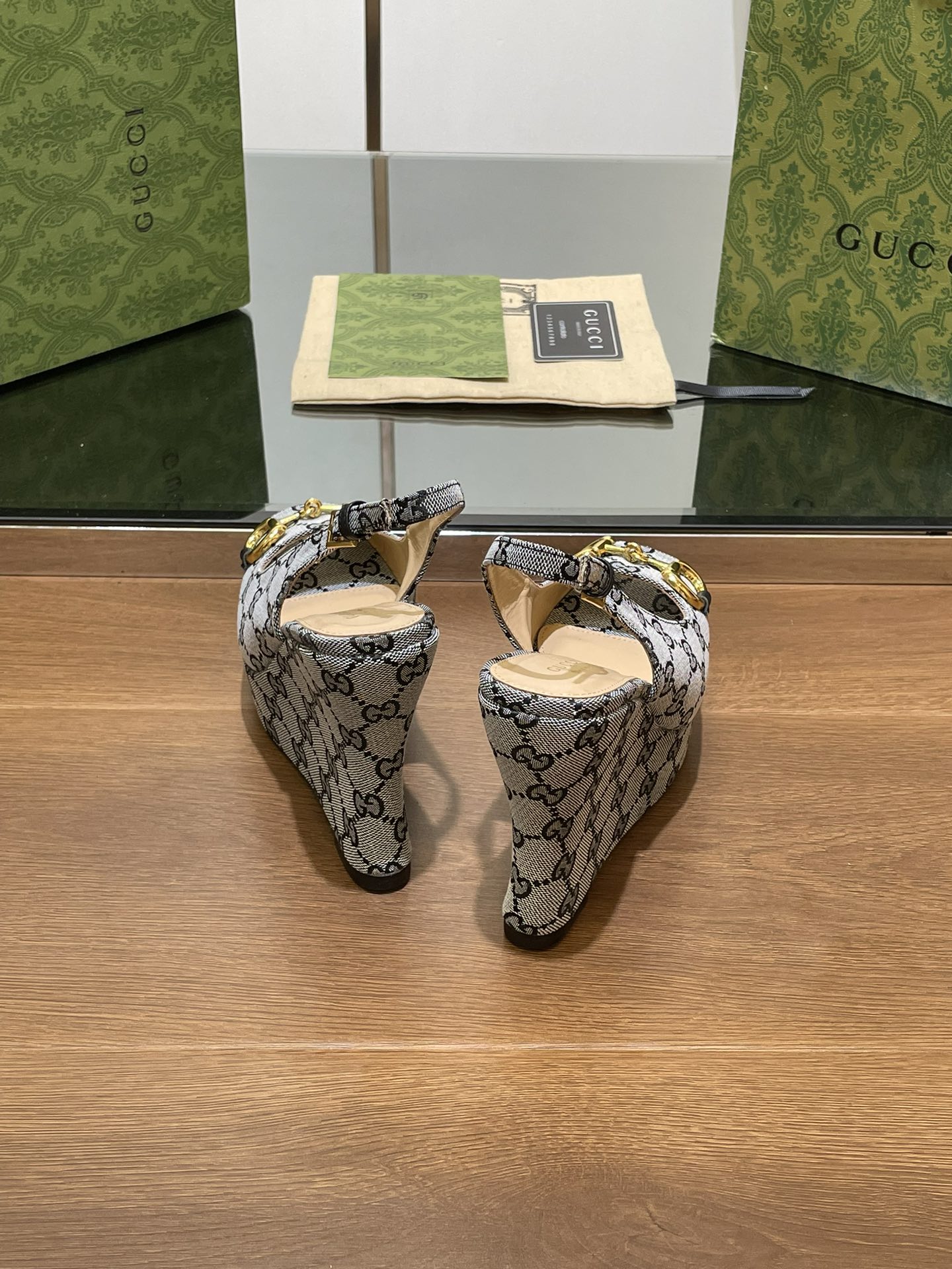 GUCCI WEDGE PLATFORM IN STEEL GREY MONOGRAM JACQUARD FABRIC
