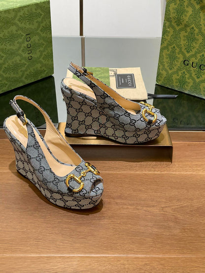 GUCCI WEDGE PLATFORM IN STEEL GREY MONOGRAM JACQUARD FABRIC