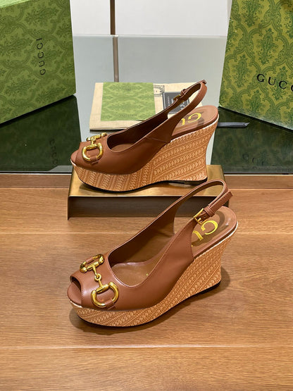 GUCCI WEDGE PLATFORM IN CHOCOLATE BROWN CALFSKIN WITH GOLD HARDWARE