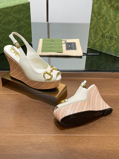 GUCCI WEDGE PLATFORM IN WHITE CALFSKIN WITH GOLD HARDWARE