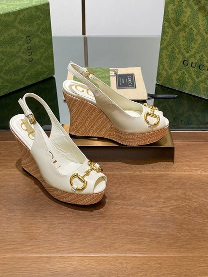 GUCCI WEDGE PLATFORM IN WHITE CALFSKIN WITH GOLD HARDWARE
